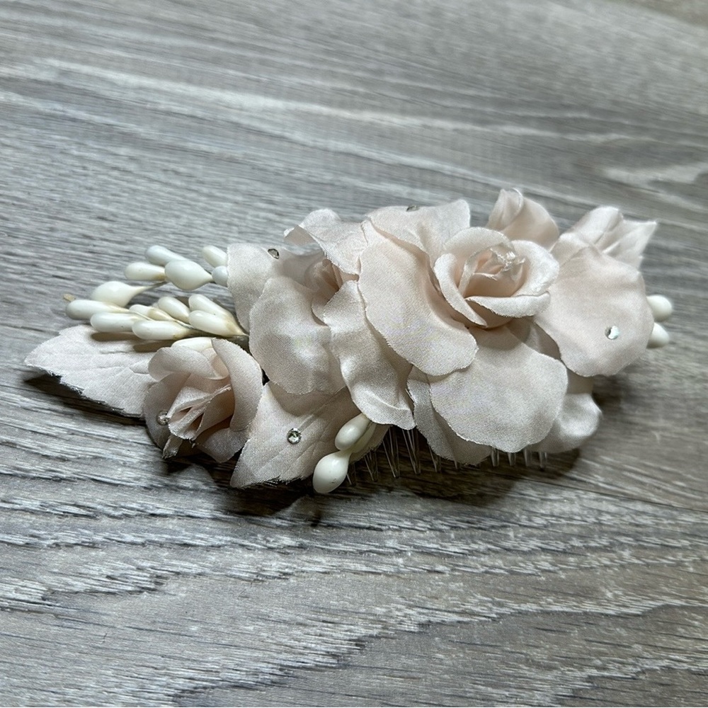 Pressed silk flower comb, blush pink color